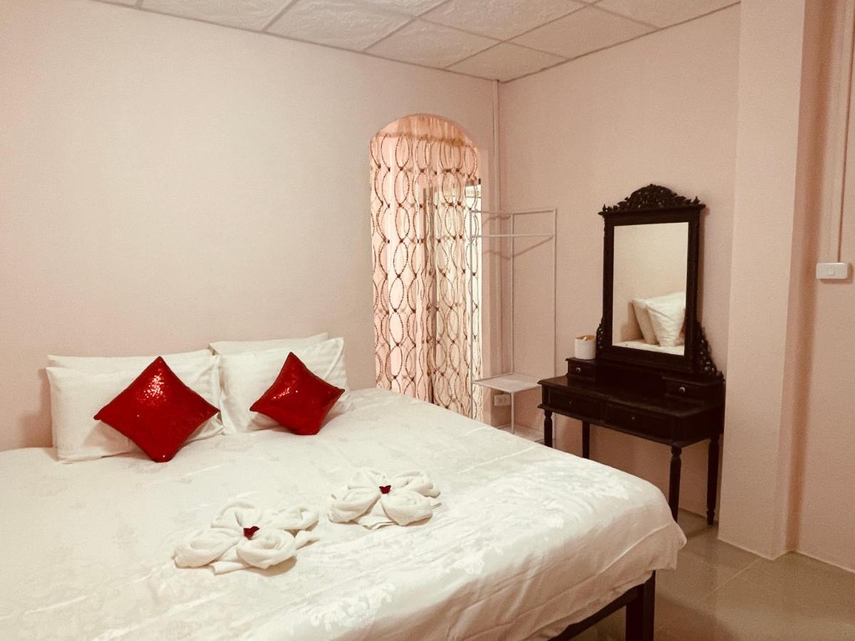 Mandala Beach Villa Jomtiean Pantai Jomtien Bagian luar foto