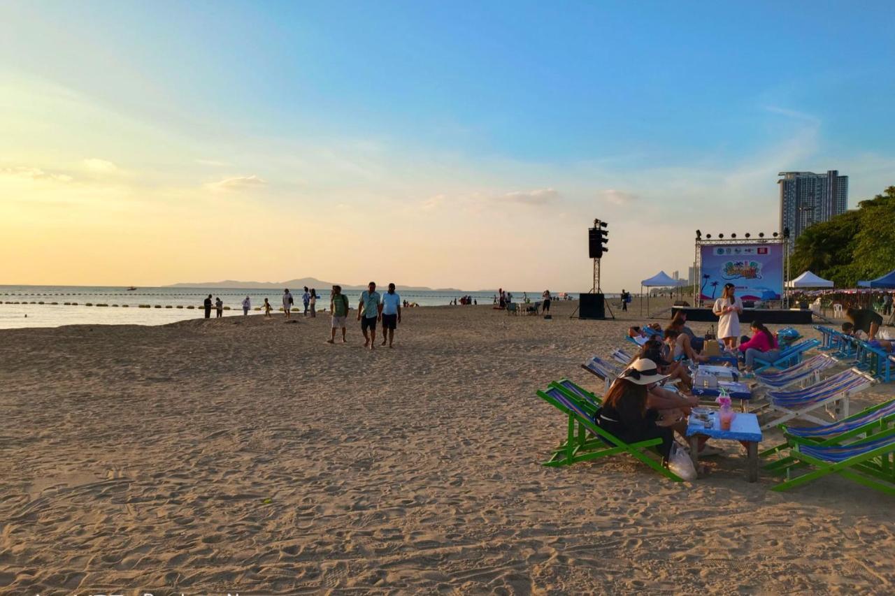 Mandala Beach Villa Jomtiean Pantai Jomtien Bagian luar foto